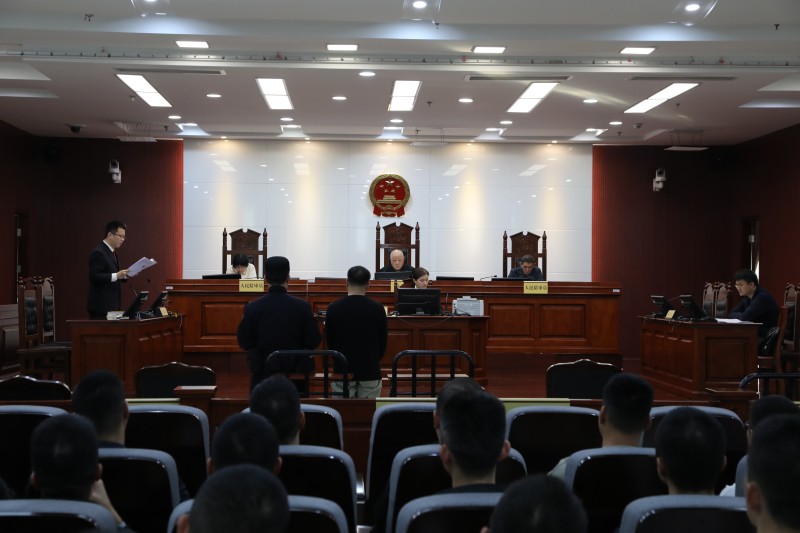 旁听庭审零距离 以案释法筑防线